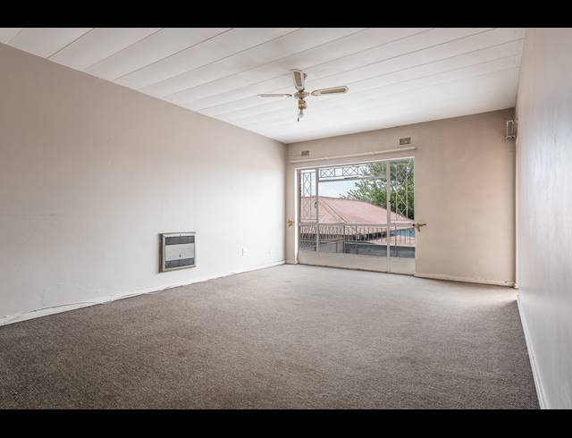 2 BEDROOM APARTMENT FOR SALE IN ALBERTON NORTH